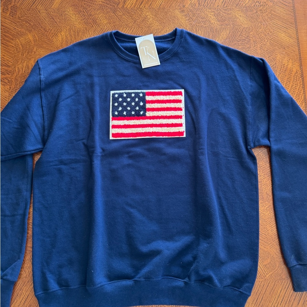 (NWT) Classic American Flag Sweatshirt (super soft)